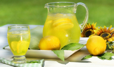 一杯热柠檬，让你健康一辈子